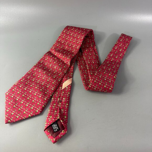 Salvatore Ferragamo Red Silk Woven Pattern Tie 3.5 Salvatore Ferragamo Men\'s Silk Red Gifaffe Pattern Neck Tie Made in Italy